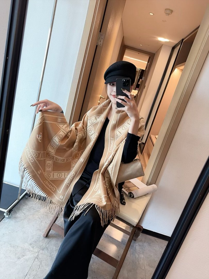 Chanel Cashmere Scarf · 5868 — תמונה 10