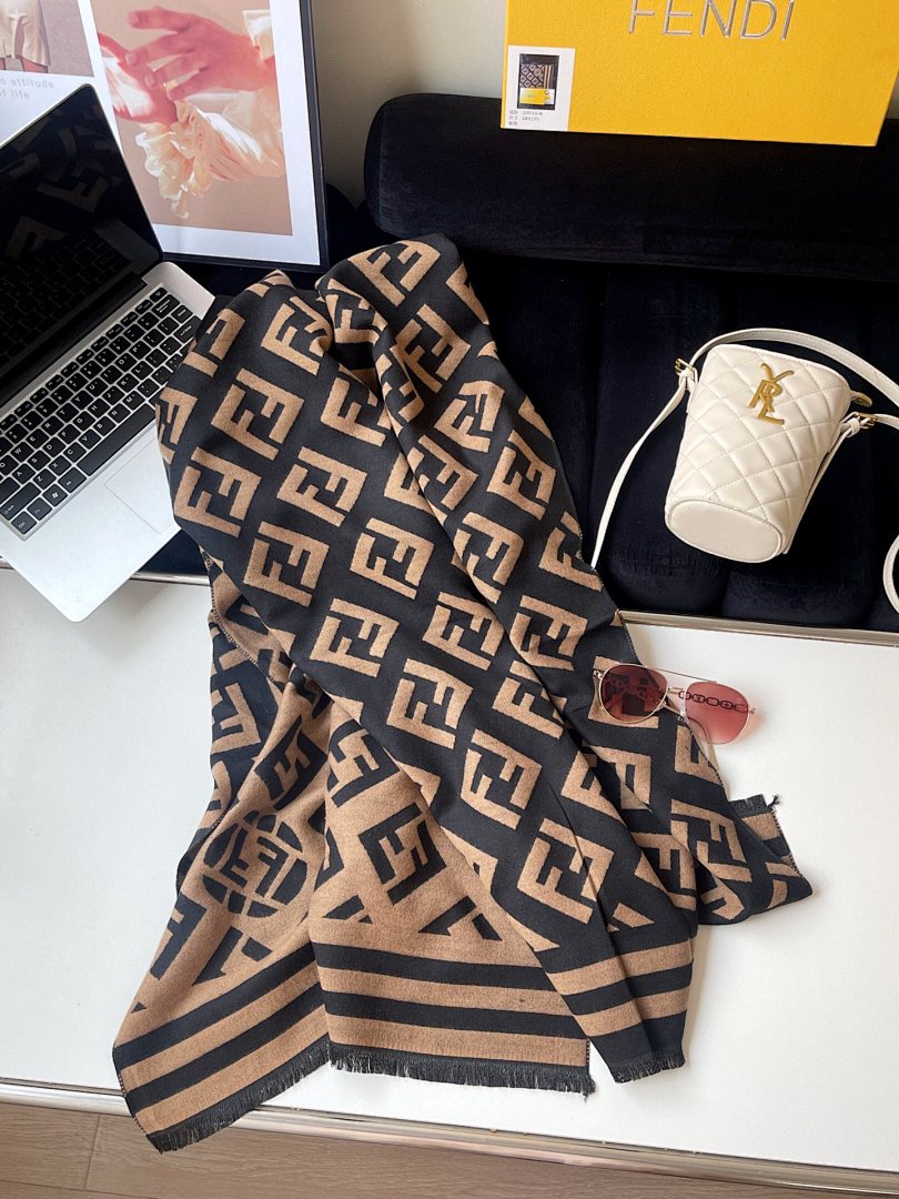 FENDI FF Scarf · 4953 — תמונה 2