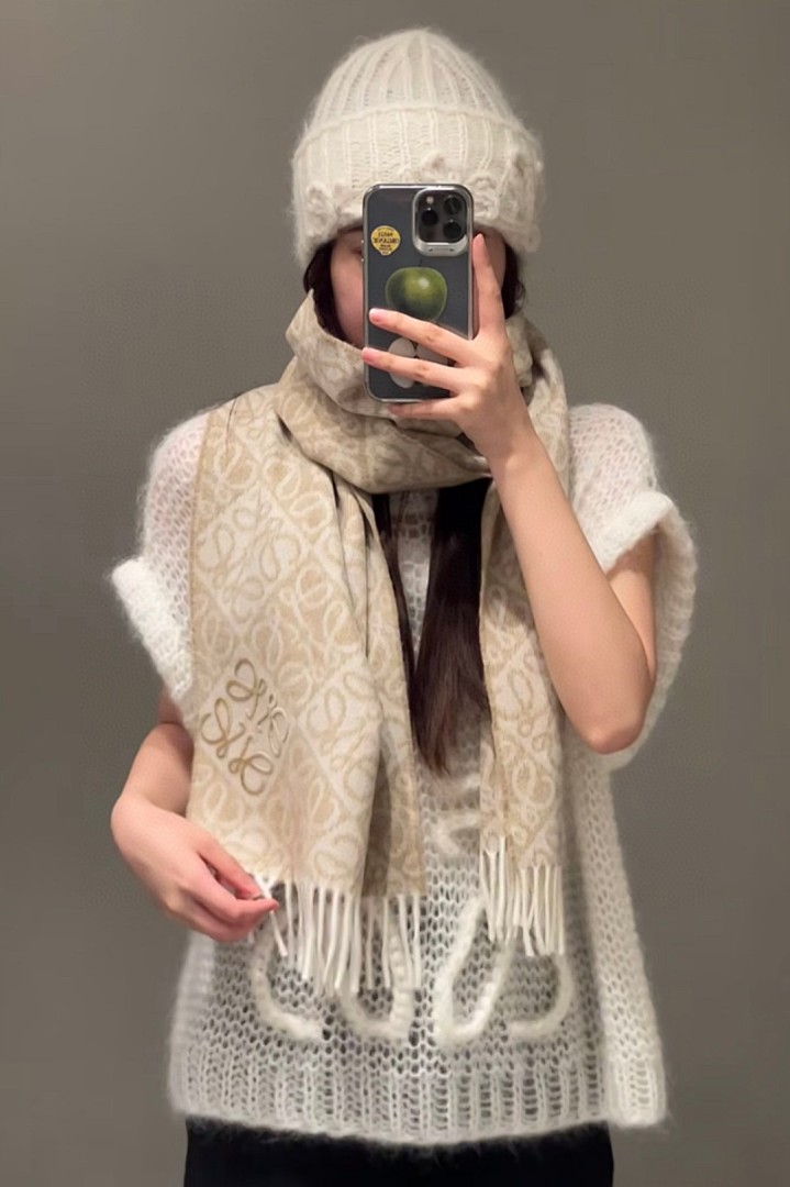 Loewe Anagram Scarf · 5865 — תמונה 8