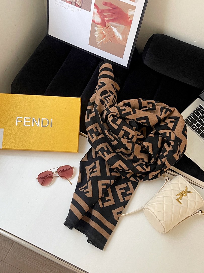 FENDI FF Scarf · 4953 — תמונה 3