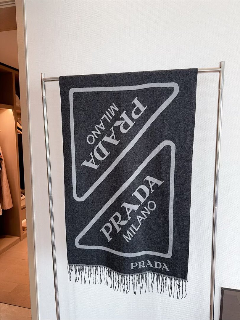 Prada — צעיף · 5867 — תמונה 4