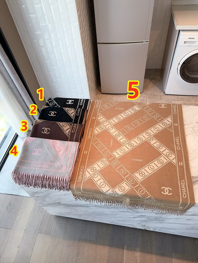 Chanel Cashmere Scarf · 5868 — תמונה 2