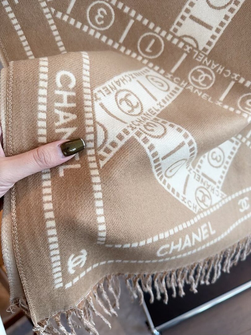 Chanel Cashmere Scarf · 5868 — תמונה 7