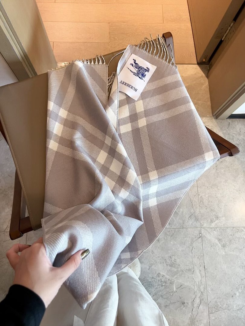 Burberry Check Cashmere Scarf Finch Brown · 5859 — תמונה 8