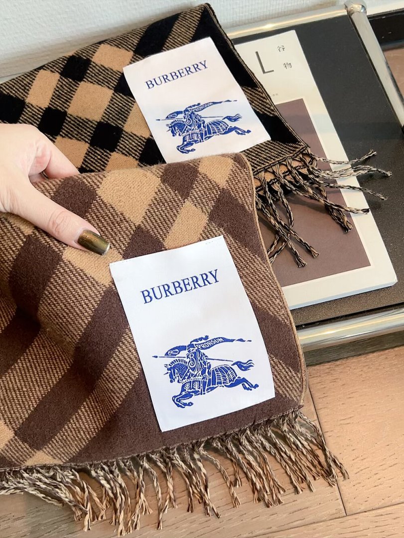 Burberry Check Cashmere Scarf Finch Brown · 5859 — תמונה 18