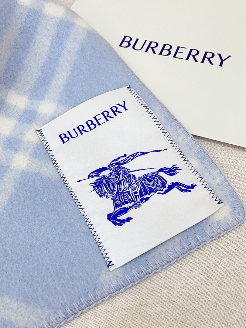 Burberry Check Wool Hooded Scarf · 5863 — תמונה 27