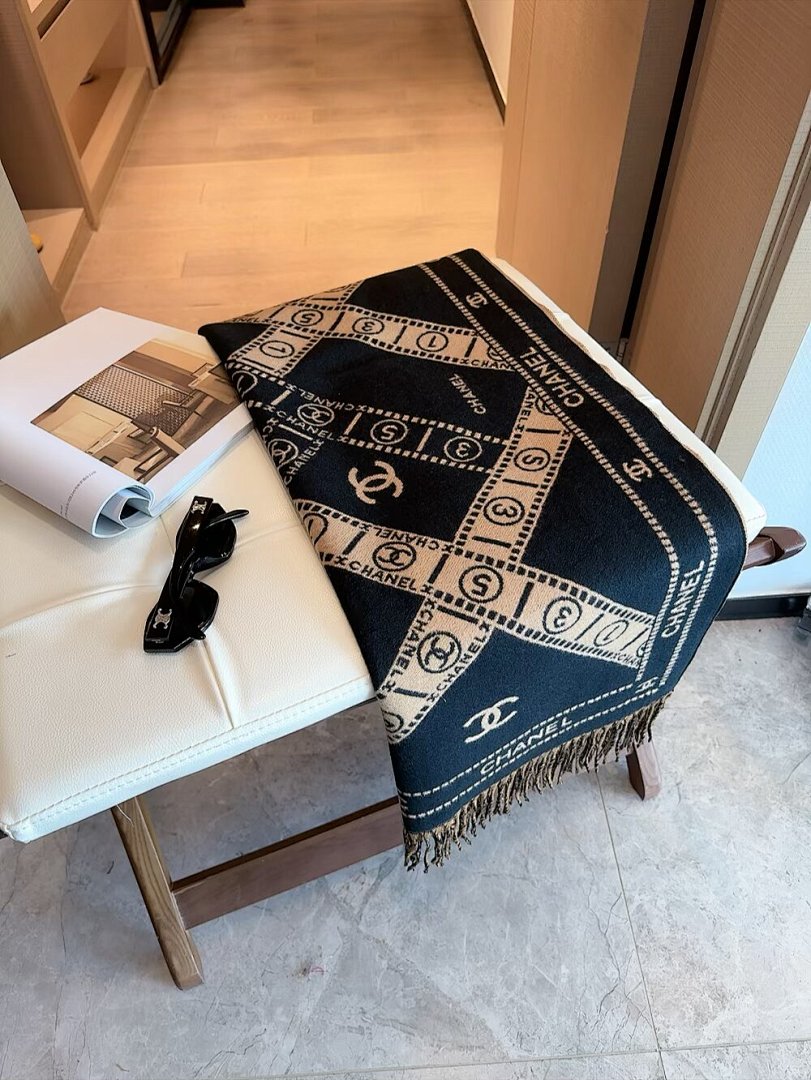Chanel Cashmere Scarf · 5868 — תמונה 14