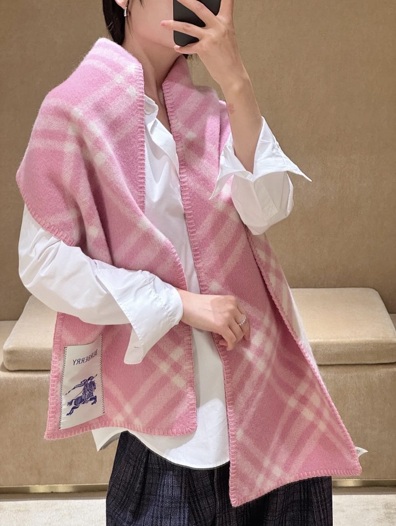 Burberry Check Wool Hooded Scarf · 5863 — תמונה 25