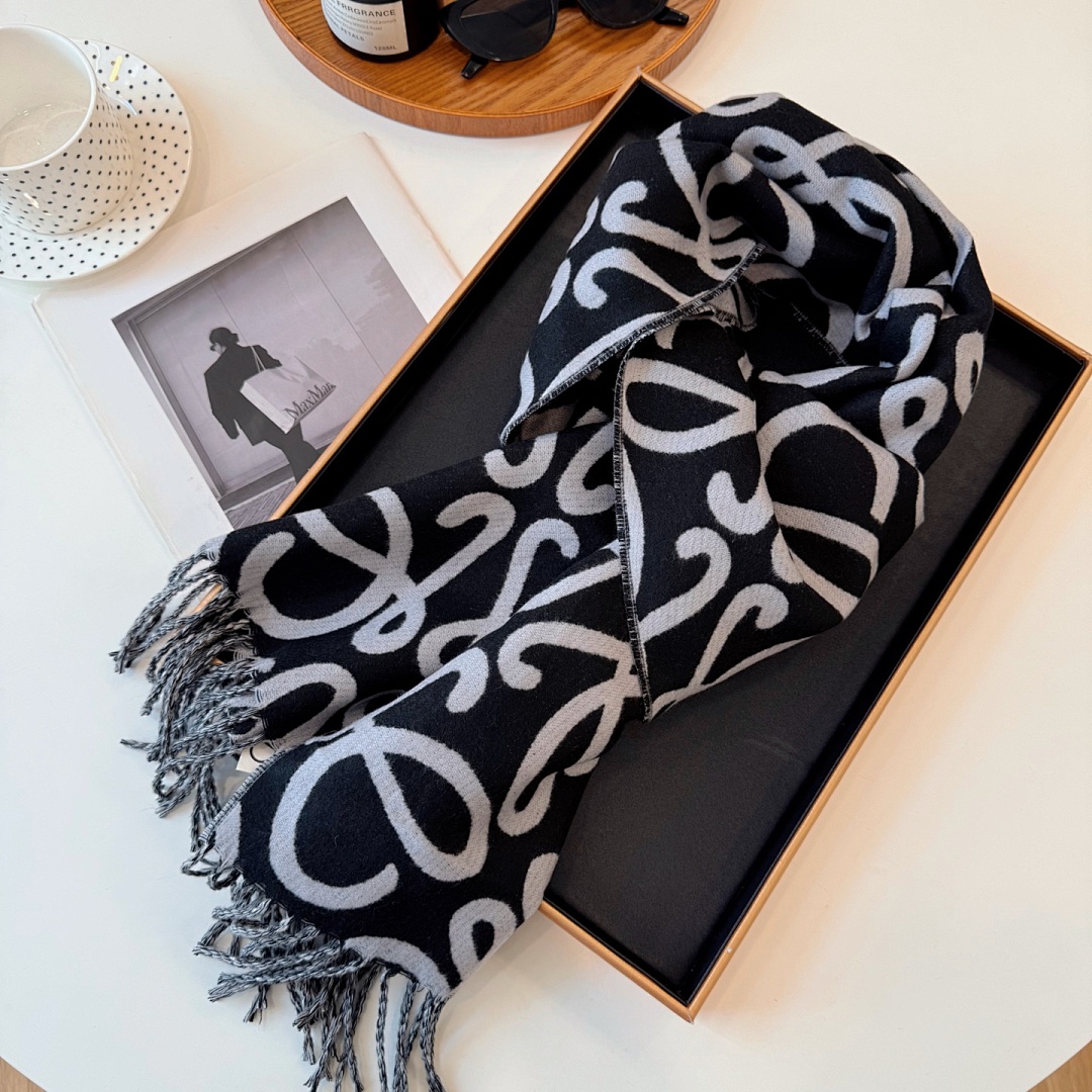 LOEWE Anagram Scarf · 5856 — תמונה 15