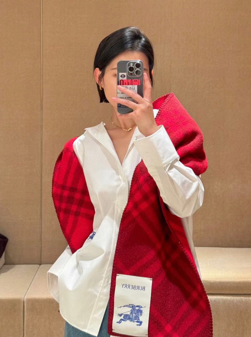 Burberry Check Wool Hooded Scarf · 5863 — תמונה 21
