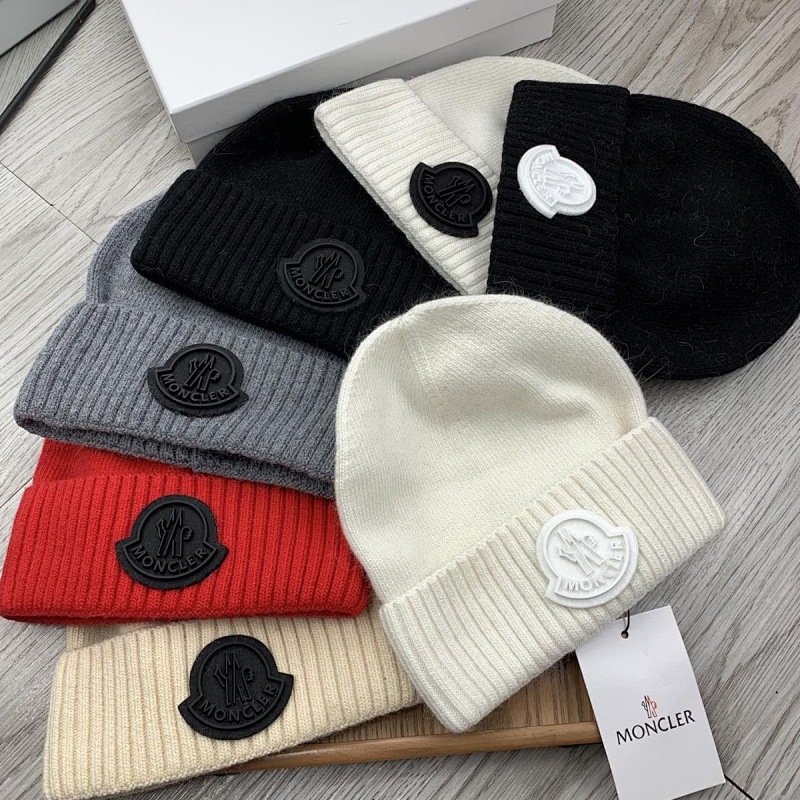 Moncler Beanie · 5942