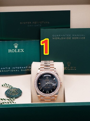 Rolex Day-Date 40 228345RBR · 6352
