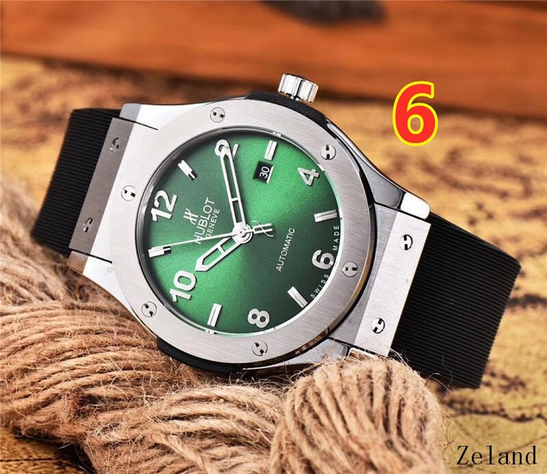 Hublot Classic Fusion Essential Grey 42mm · 5782 — תמונה 11