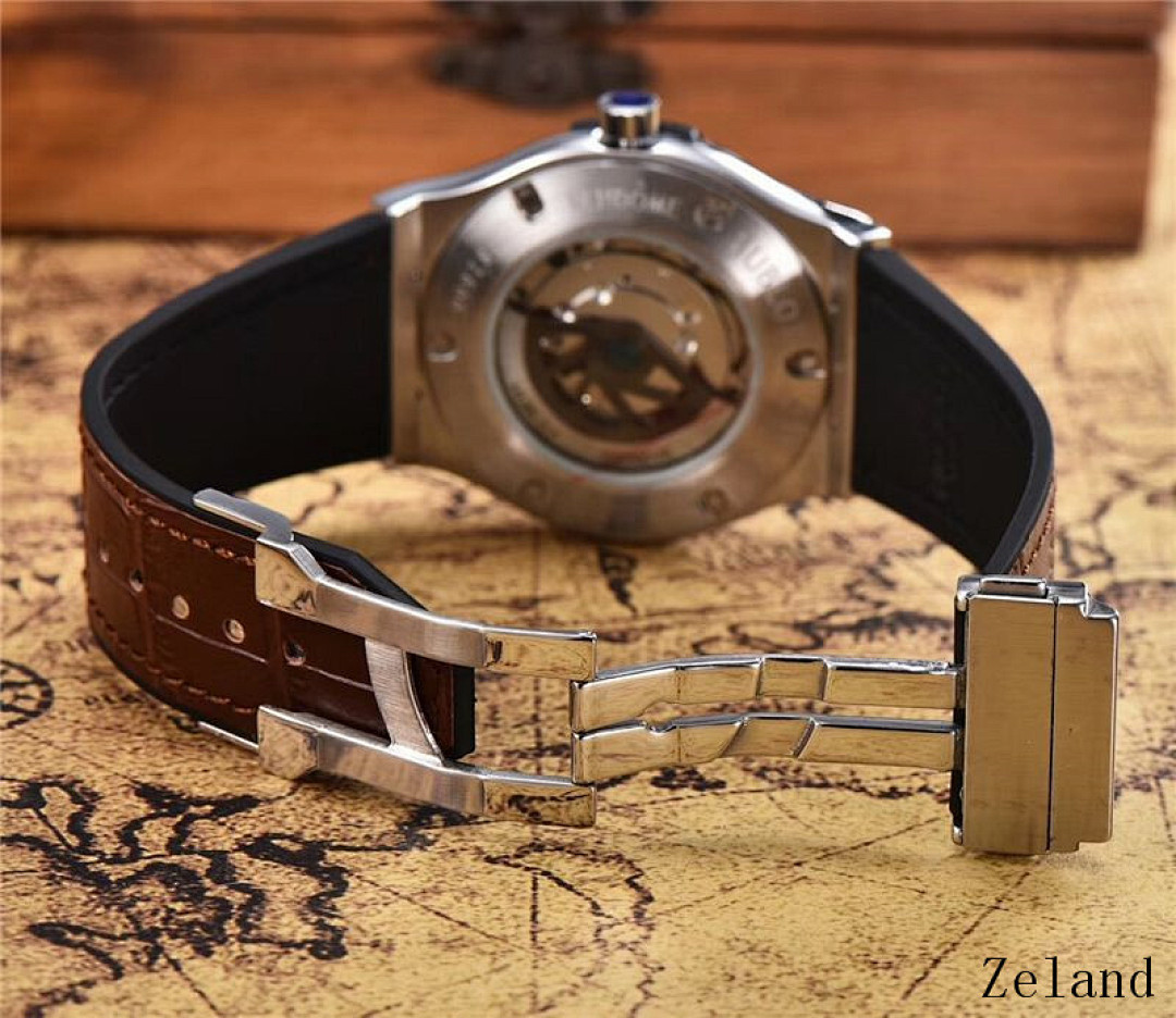Hublot Classic Fusion Essential Grey 42mm · 5782 — תמונה 19