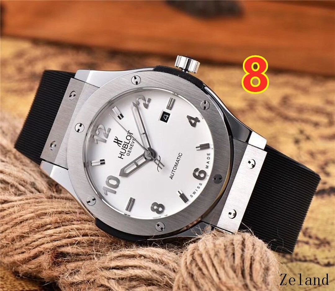 Hublot Classic Fusion Essential Grey 42mm · 5782 — תמונה 9