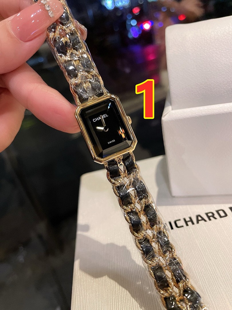 Chanel Première Iconic Chain Double Row · 6311
