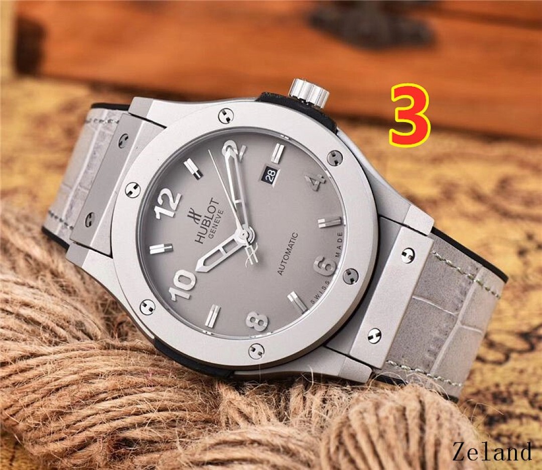 Hublot Classic Fusion Essential Grey 42mm · 5782 — תמונה 14