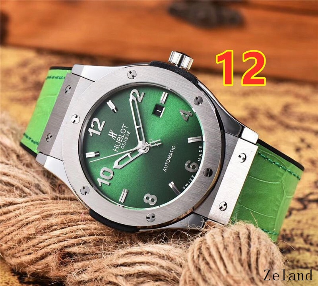 Hublot Classic Fusion Essential Grey 42mm · 5782 — תמונה 5