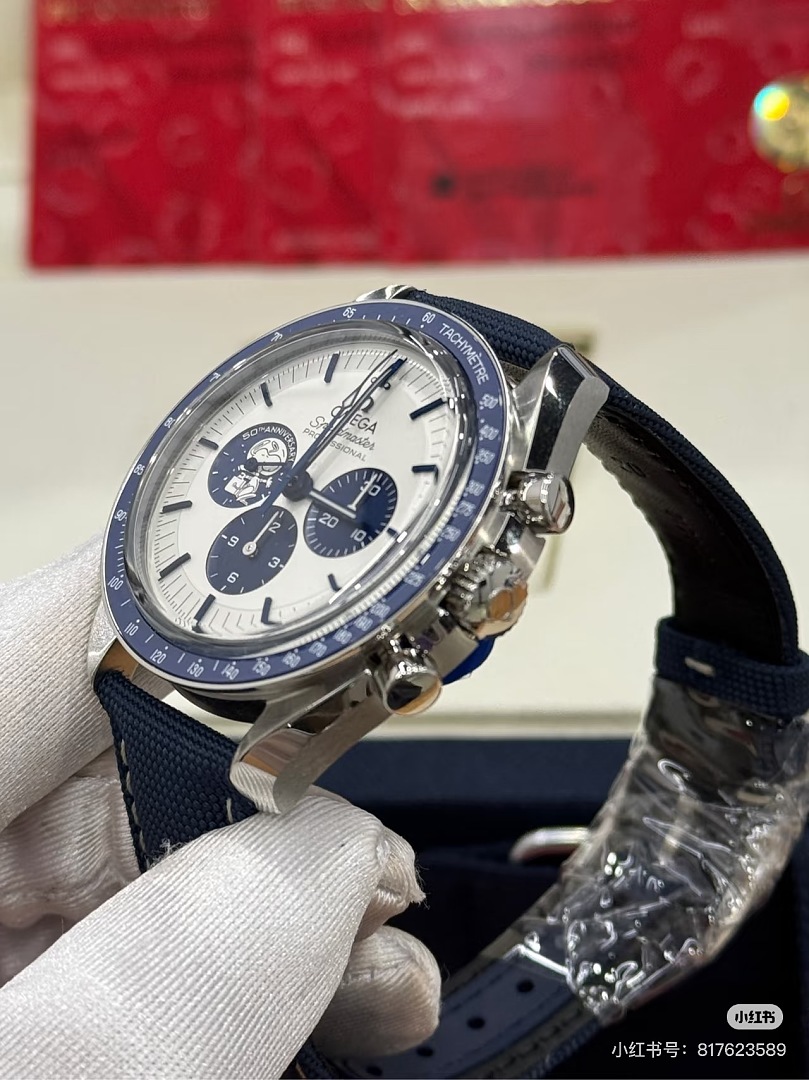 Omega Speedmaster Silver Snoopy Award · 6370 — תמונה 6
