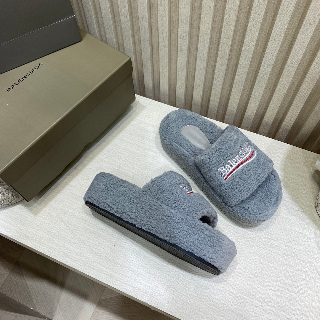 Balenciaga Furry Slide · 5025 — תמונה 22