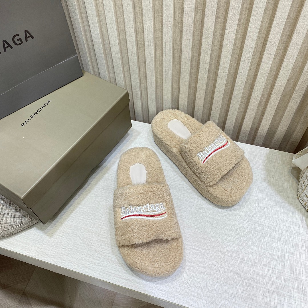 Balenciaga Furry Slide · 5025 — תמונה 10