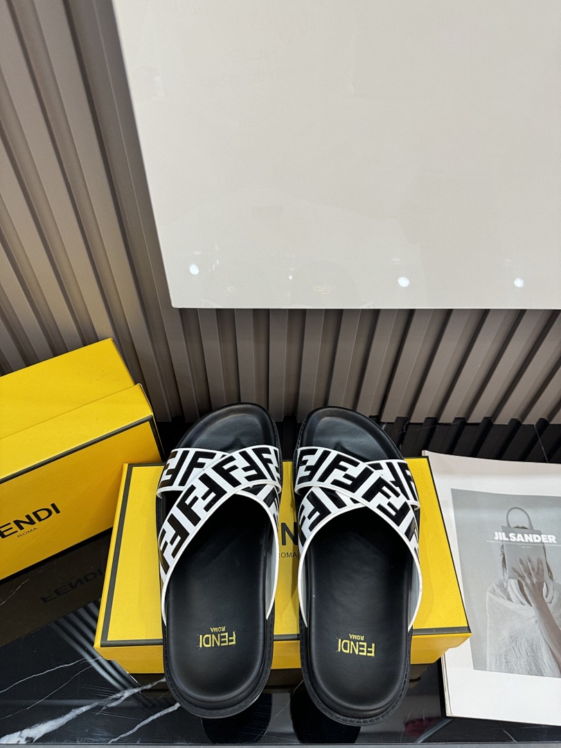 FENDI — כפכפים · 5241 — תמונה 22