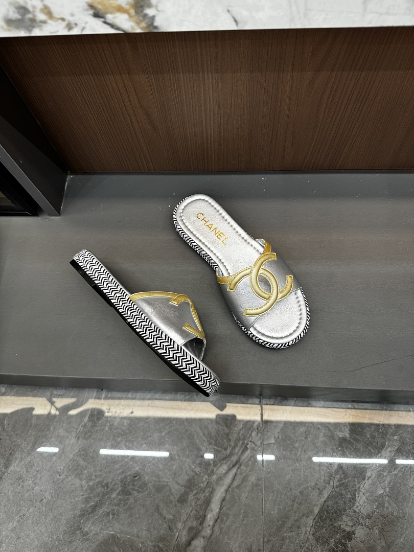 Chanel CC Slide Sandals · 6407 — תמונה 7