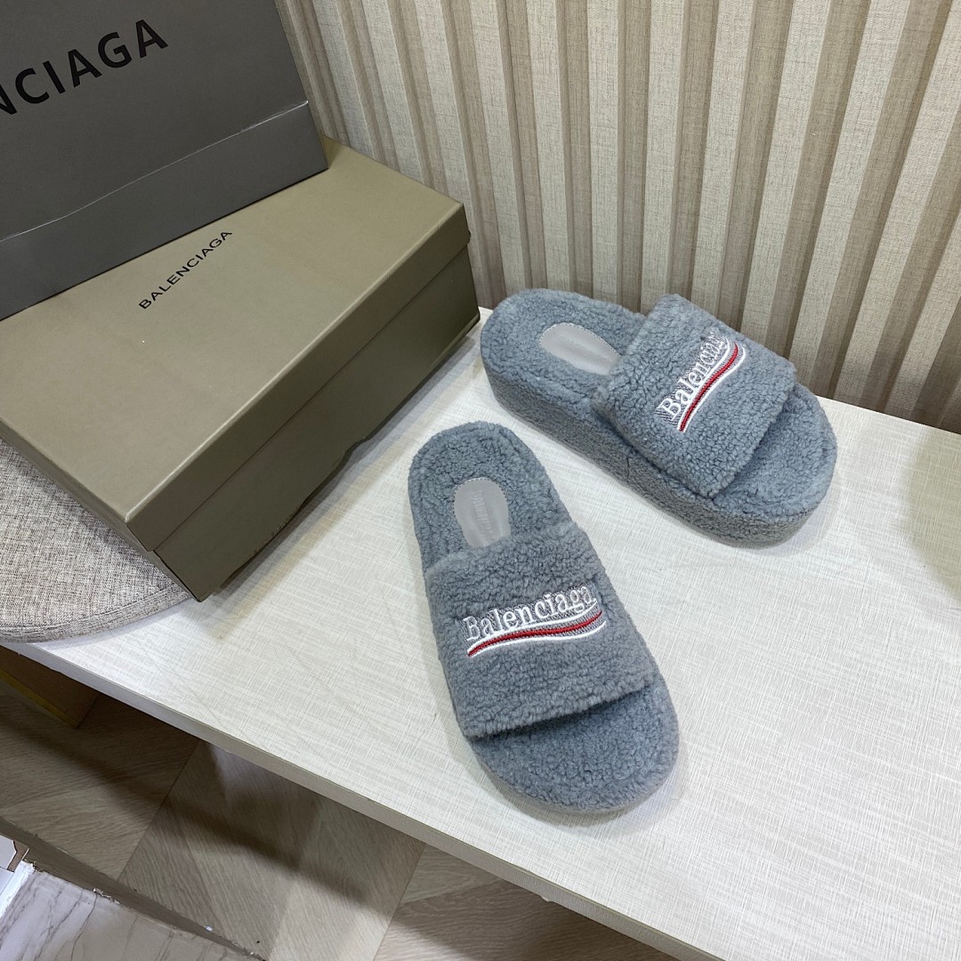 Balenciaga Furry Slide · 5025 — תמונה 24