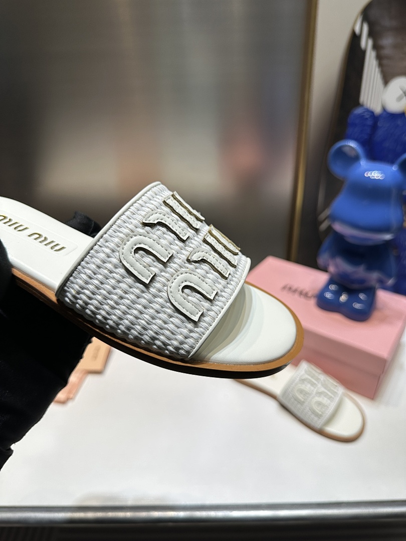 Miu Miu Logo Raffia Slide Sandal · 4790 — תמונה 9