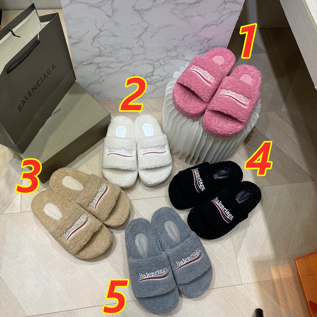 Balenciaga Furry Slide · 5025