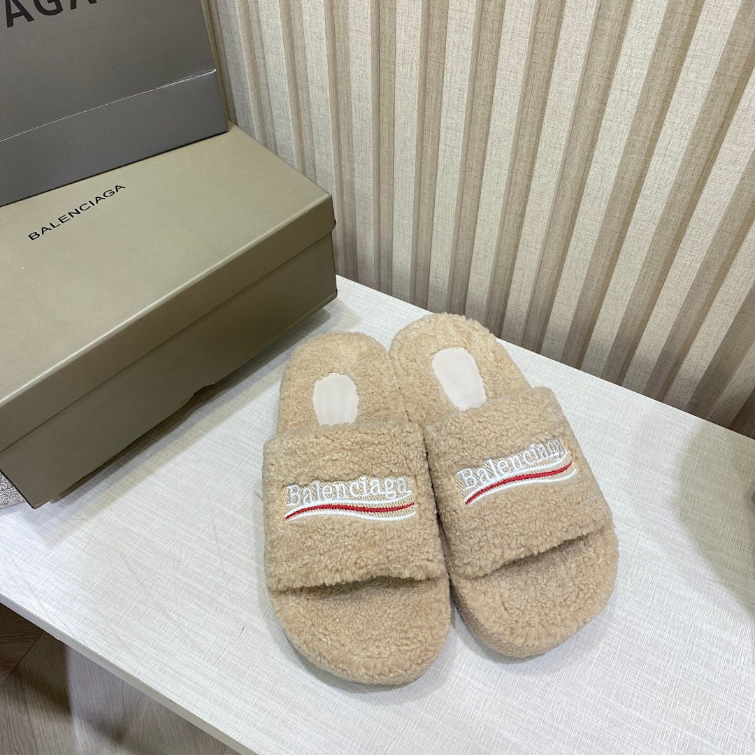 Balenciaga Furry Slide · 5025 — תמונה 11
