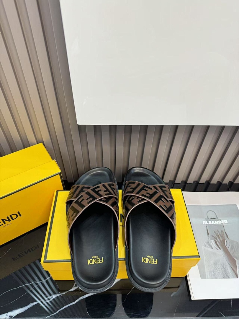 FENDI — כפכפים · 5241 — תמונה 7