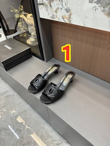Chanel — כפכפי מיולס · 6408
