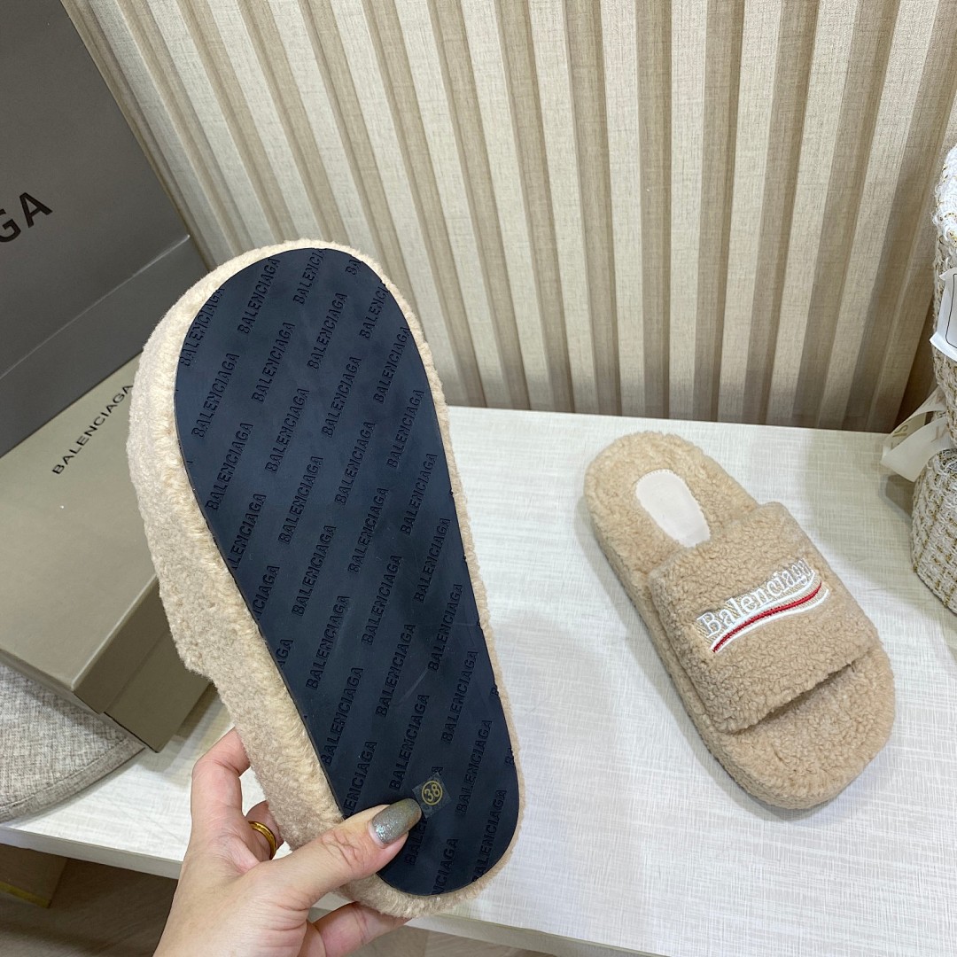 Balenciaga Furry Slide · 5025 — תמונה 3