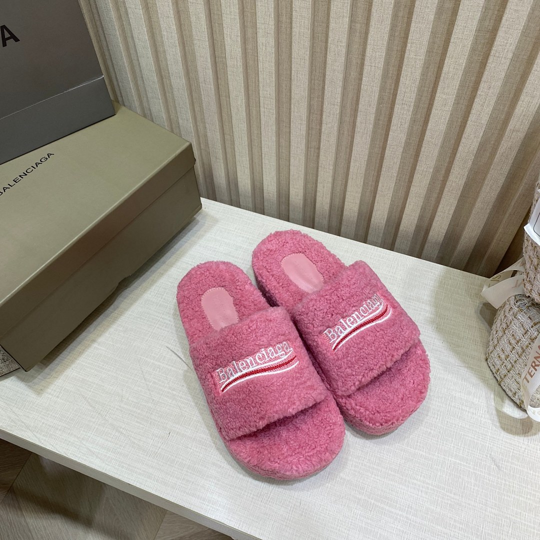 Balenciaga Furry Slide · 5025 — תמונה 15