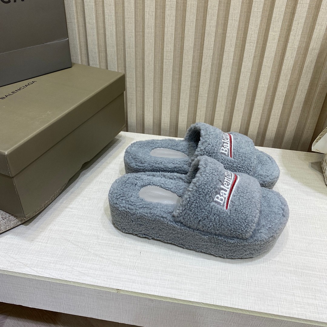 Balenciaga Furry Slide · 5025 — תמונה 23
