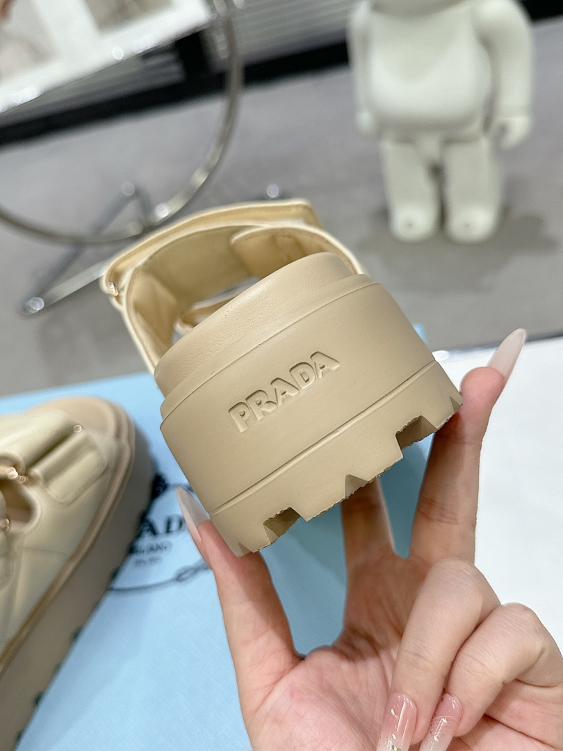Prada Padded Nappa Sandal · 5441 — תמונה 21
