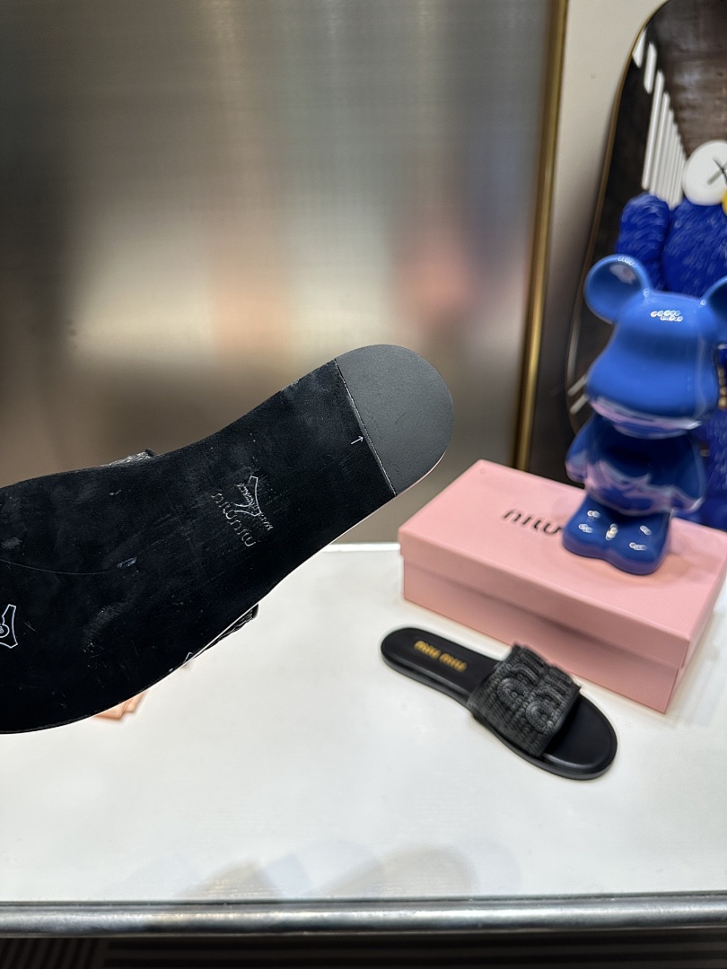 Miu Miu Logo Raffia Slide Sandal · 4790 — תמונה 16