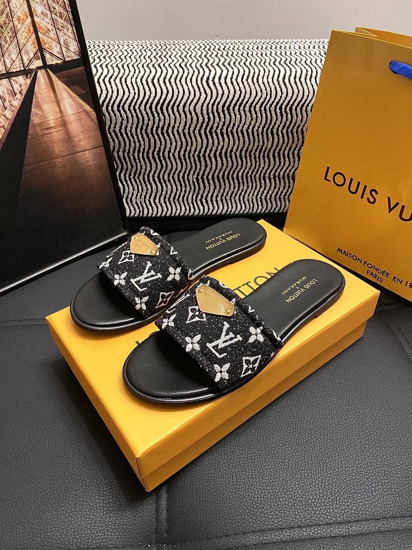 Louis Vuitton Lily Flat Mule · 6409 — תמונה 3