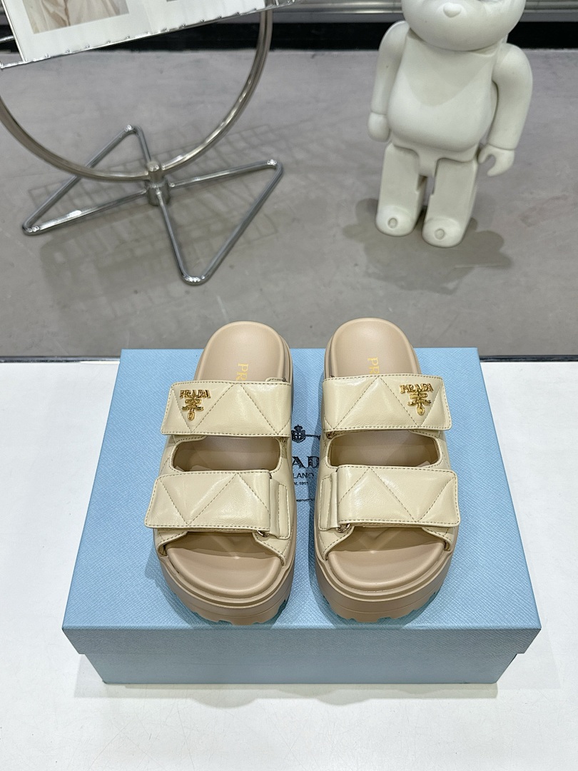Prada Padded Nappa Sandal · 5441 — תמונה 24