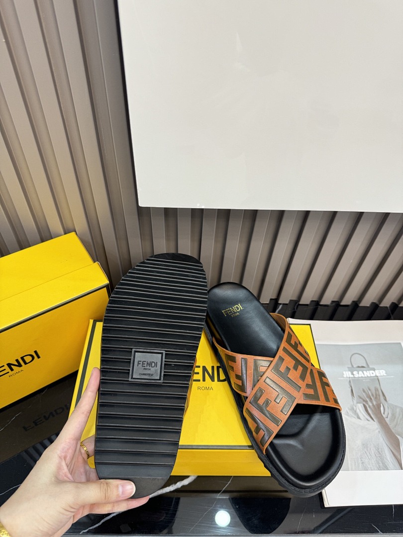 FENDI — כפכפים · 5241 — תמונה 14
