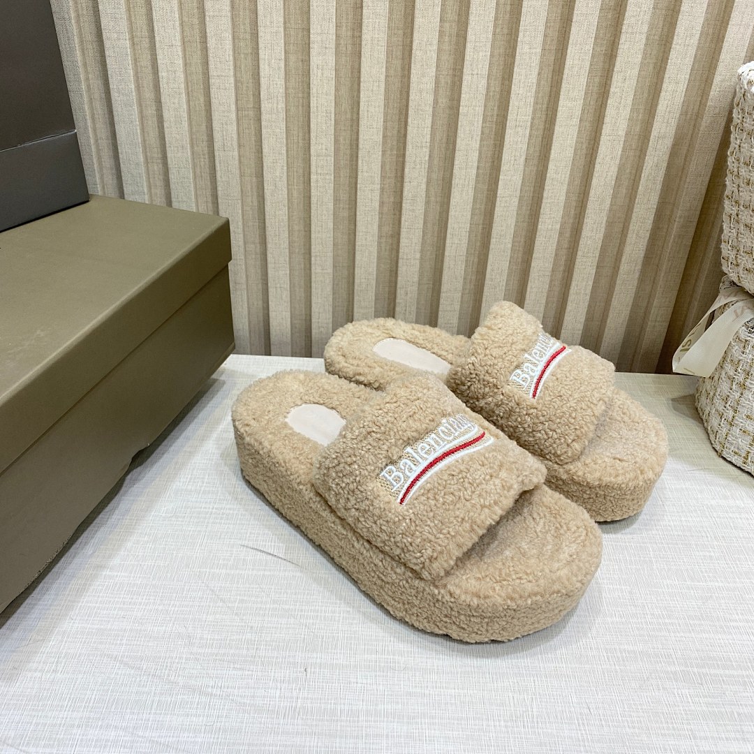 Balenciaga Furry Slide · 5025 — תמונה 7