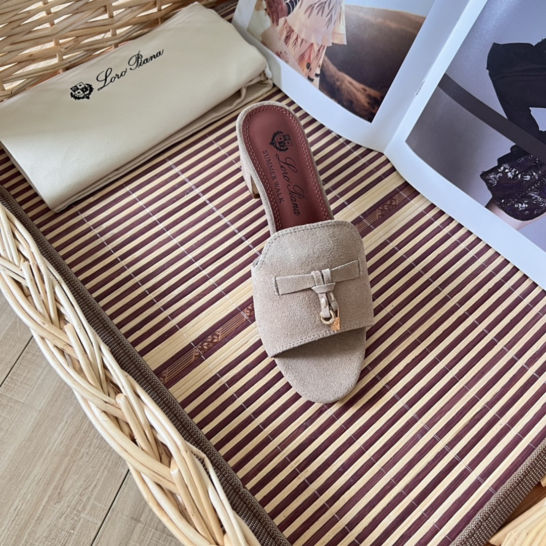 Loro Piana Summer Charms · 4699 — תמונה 37