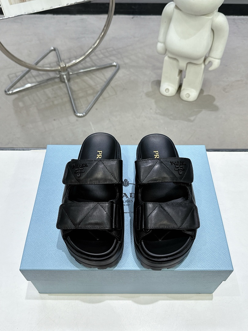 Prada Padded Nappa Sandal · 5441 — תמונה 18