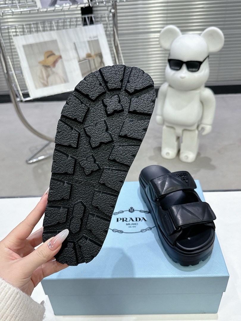 Prada Padded Nappa Sandal · 5441 — תמונה 14