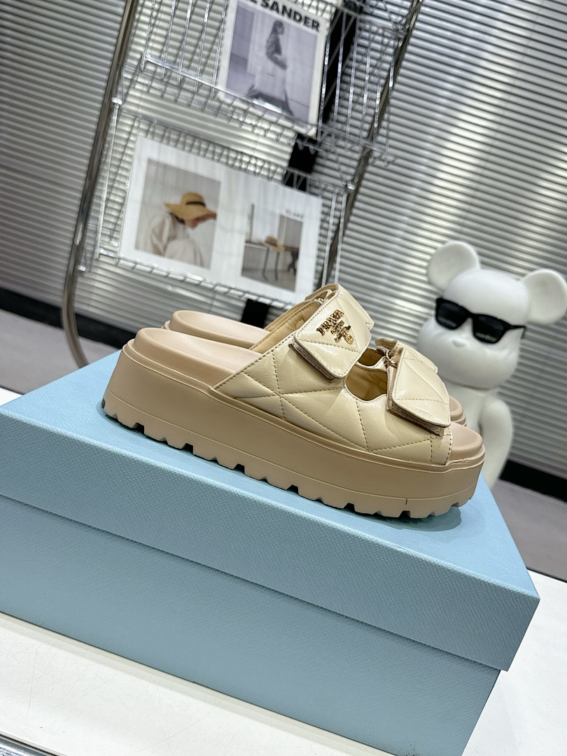 Prada Padded Nappa Sandal · 5441 — תמונה 26