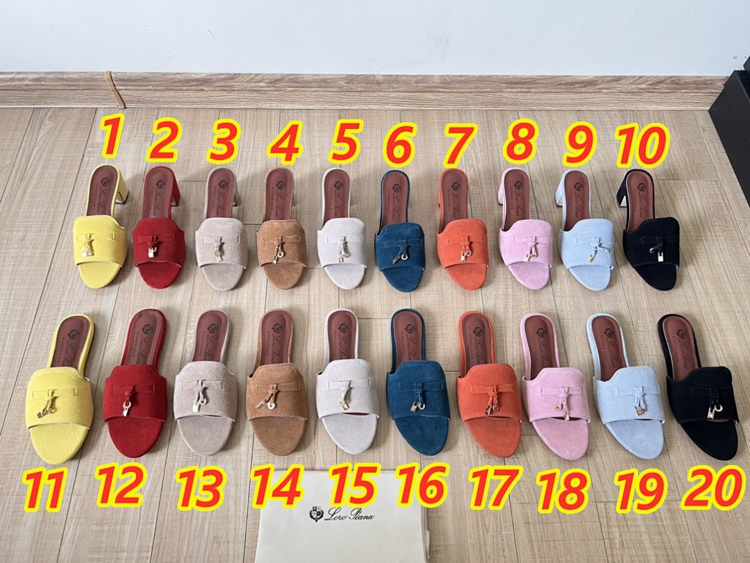 Loro Piana Summer Charms · 4699