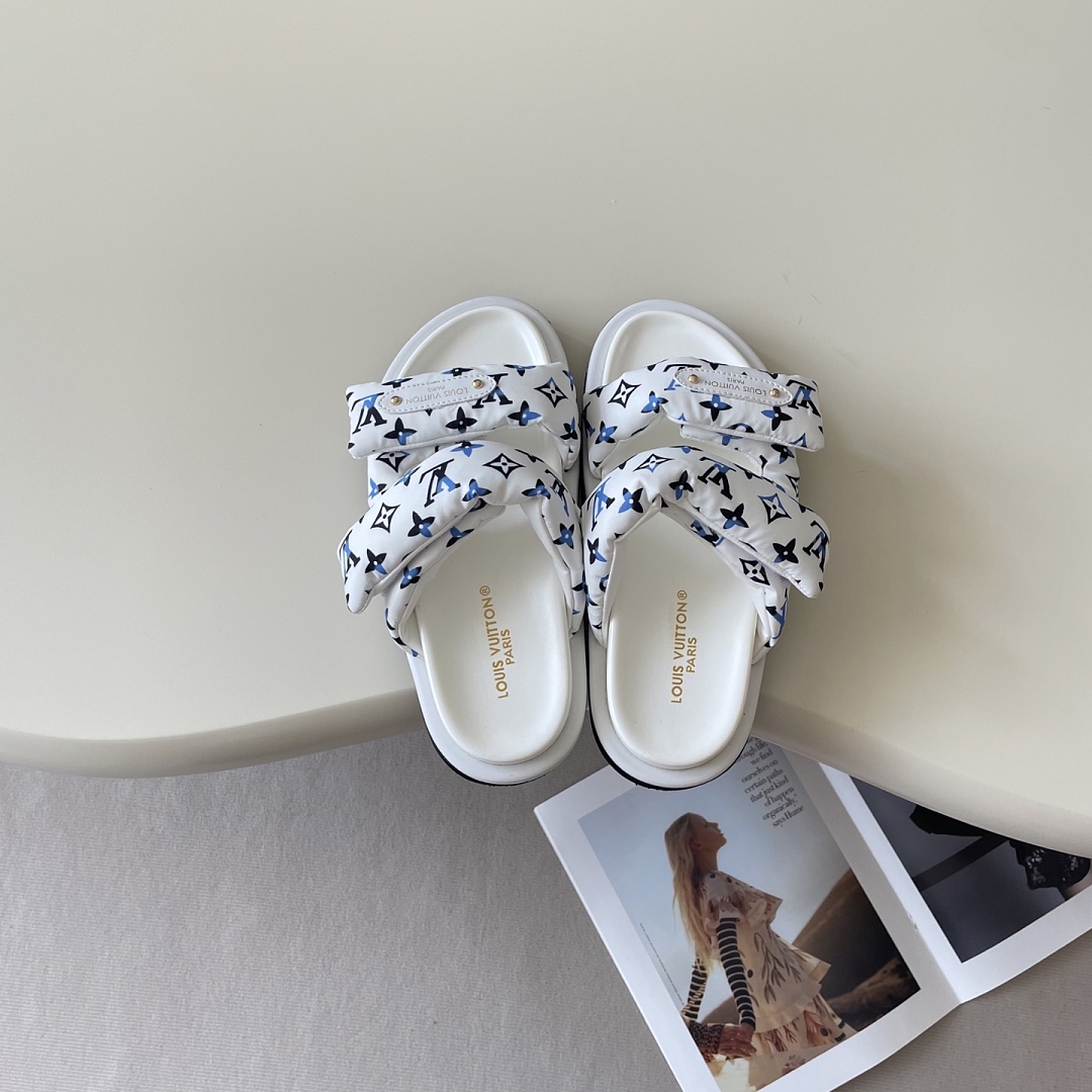 Louis Vuitton Pool Pillow · 6347 — תמונה 40