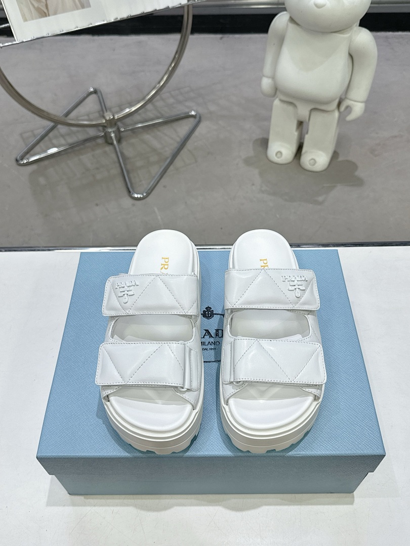 Prada Padded Nappa Sandal · 5441 — תמונה 7