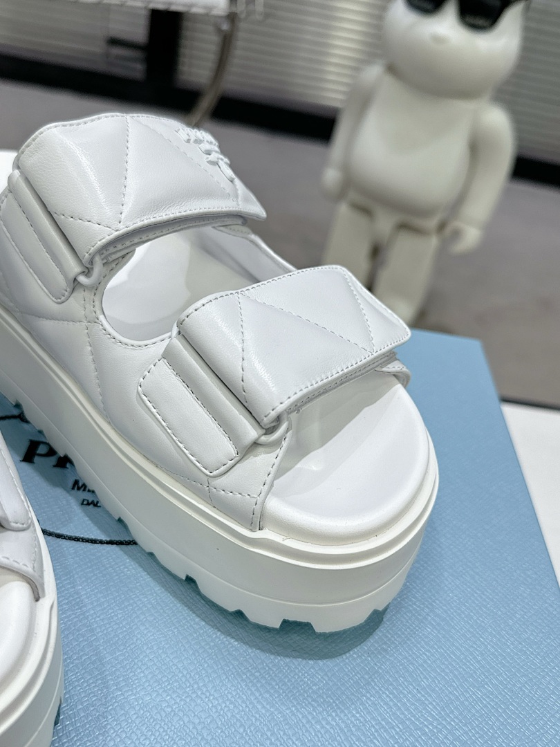 Prada Padded Nappa Sandal · 5441 — תמונה 12